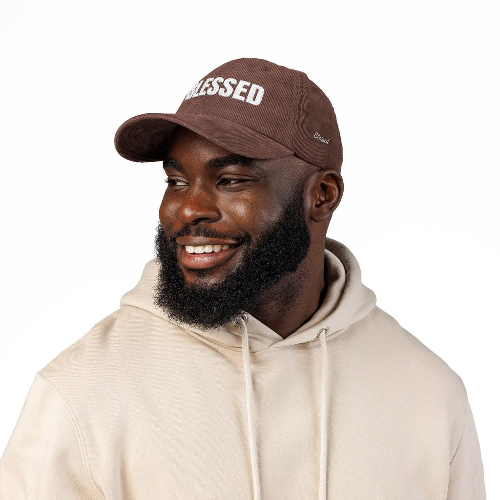 Blessed Vintage Cap in 100% cotton corduroy with adjustable strap and low-profile crown