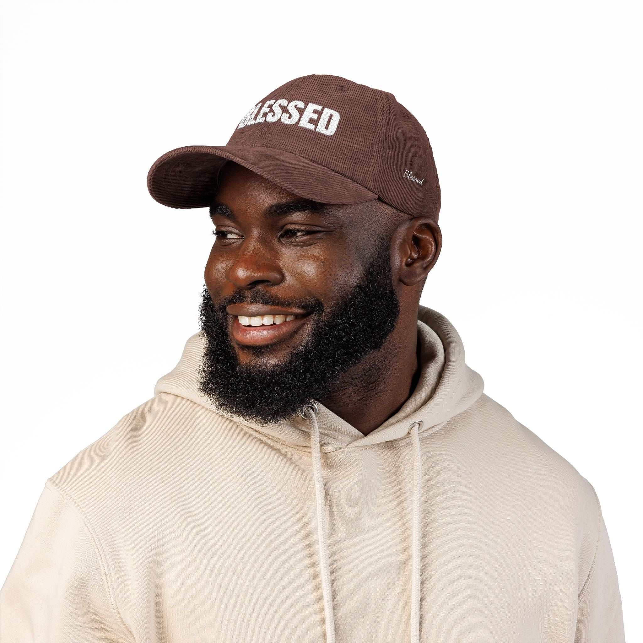 Blessed Vintage Cap in 100% cotton corduroy with adjustable strap and low-profile crown