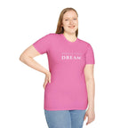 Chase Dreams T-Shirt made of 100% cotton with classic fit and motivational design
