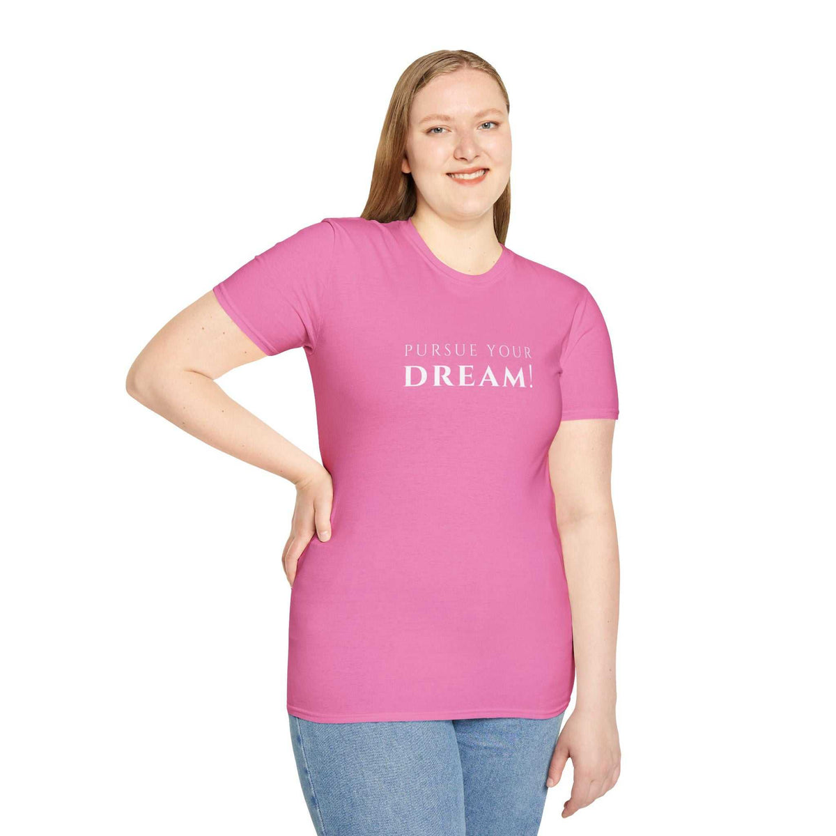 Chase Dreams T-Shirt made of 100% cotton with classic fit and motivational design