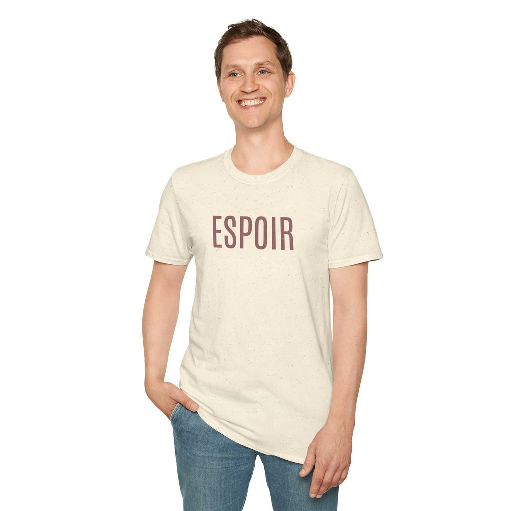 Man wearing classic fit Espoir T-Shirt with French design made of 100% ring-spun cotton